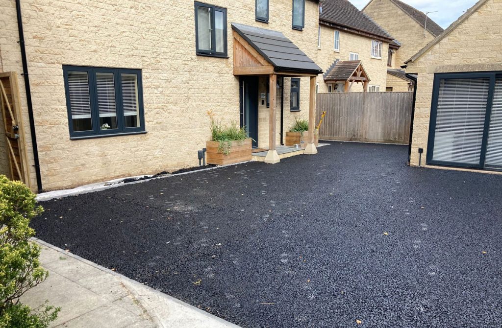 Fowler Hicks Landscapes | Resin-Bound Driveway | Witney